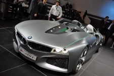 Женева 2011: BMW Vision ConnectedDrive Concept