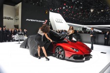 Женева 2012: Lamborghini Aventador J
